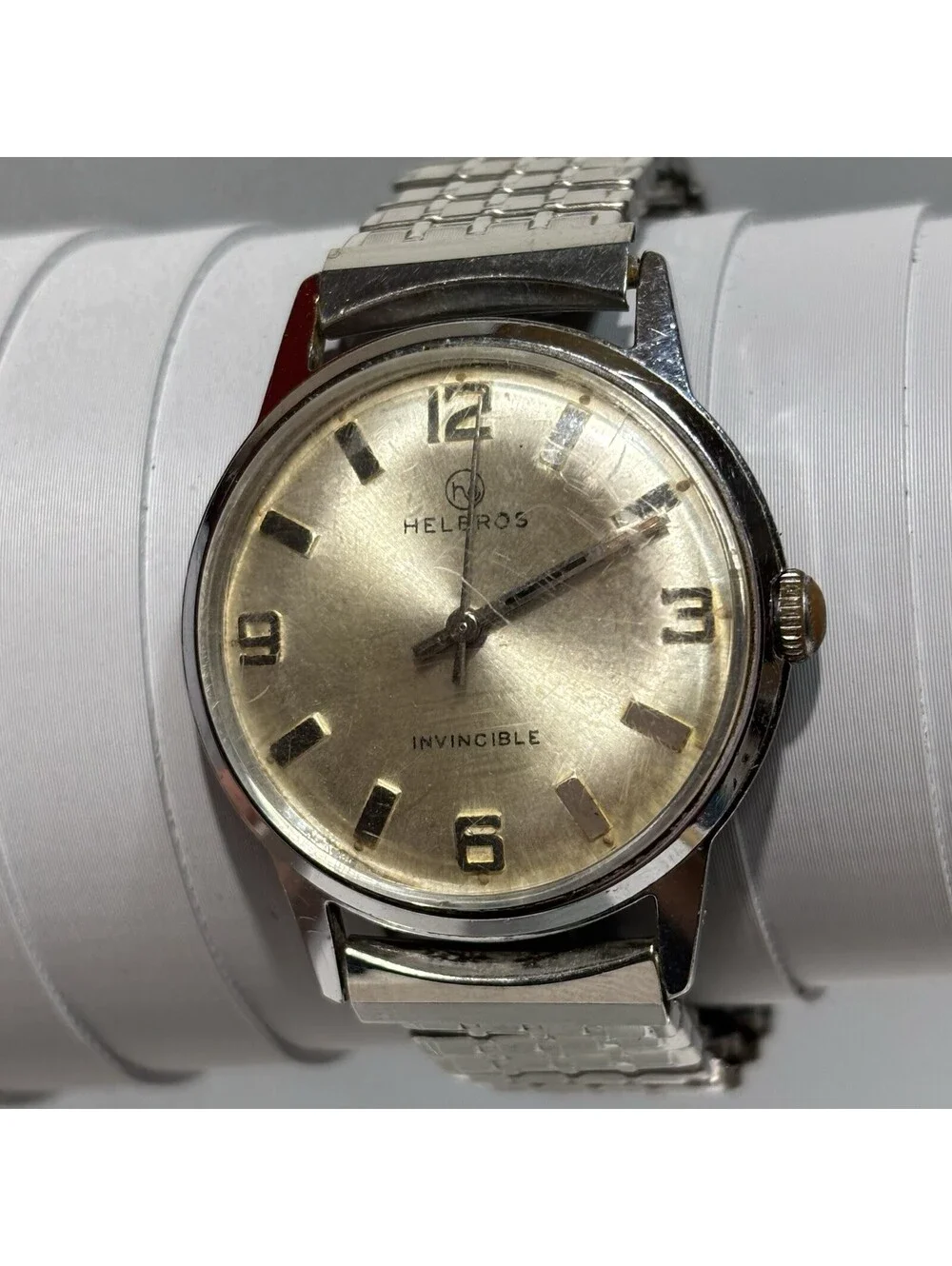 Vintage Helbros Invincible Swiss 17 Jewel Mens Watch Champagne Gold Dial Running
